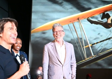 Tom Cruise meets with wounded warriors, Gold Star families and service members from JBSA