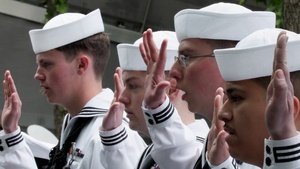 FWNY25: Reenlistment Ceremony