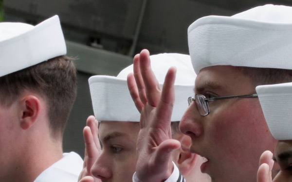 FWNY25: Reenlistment Ceremony