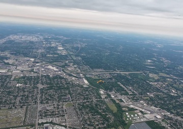U.S, Army Parachute Teams jump in to Indy 500 pre-race