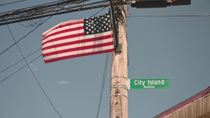 FWNY25: Leonard H. Hawkins American Legion Post 156 Memorial Day Parade b-roll
