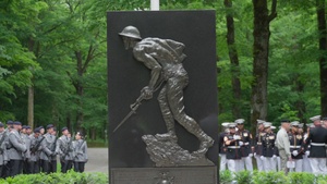 U.S. Marines, French, German Service Members honor fallen Marines at Iron Mike Memorial in Belleau Wood