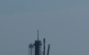Starlink 10-32 Launches from Kennedy Space Center
