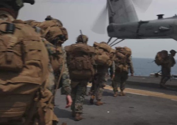 22nd MEU | BLT 3/6 Amphibious Assault from IWO ARG