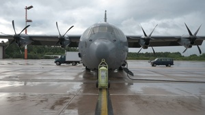 86 AS prepares for flight in inclement weather