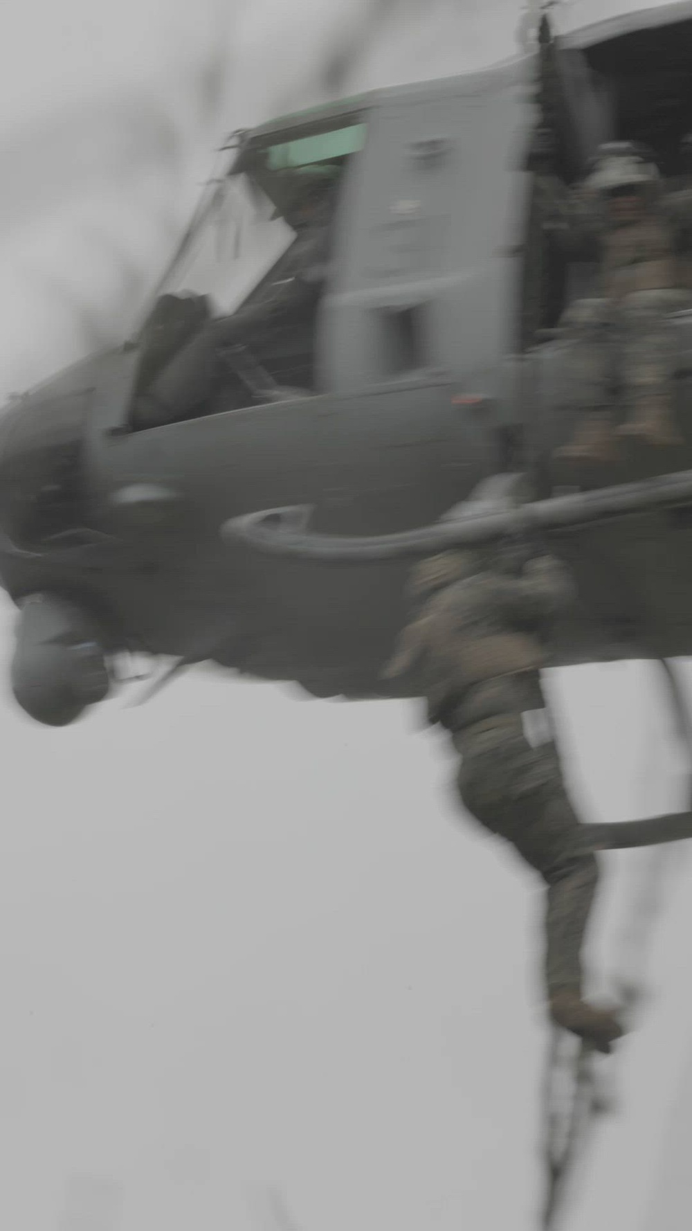 DVIDS - Video - 31st MEU Marines conduct Fast Rope Masters Sustainment ...