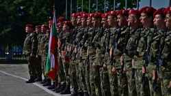 B-roll: Immediate Response 25 -  Bulgarian Land Forces band welcomes Bulgarian Minister of Defense, Atanas Zaprianov
