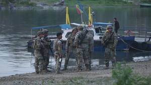 7th Engineer Brigade Conduct Limited Visibility Wet Gap Crossing