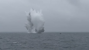 FGS Datteln neutralizes a Danish mine during BALTOPS 25