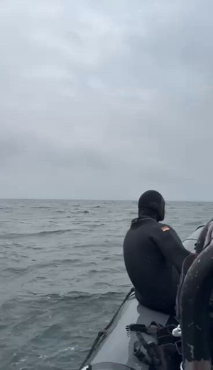 FGS Datteln neutralizes a Danish mine during BALTOPS 25