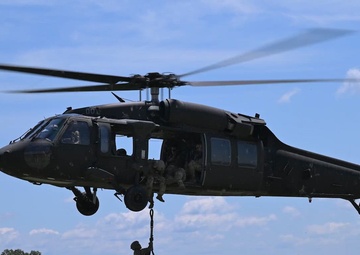 Ark. Guardsmen Describe Sling Load From A Black Hawk