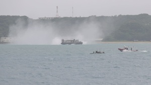 31st MEU | ACVs onload onto USS Rushmore B-Roll