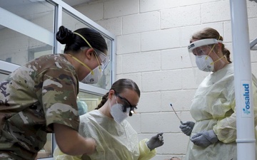 AMISTAD 2025: Canadian Armed Forces Dental Personnel Perform Tooth Extraction In El Salvador