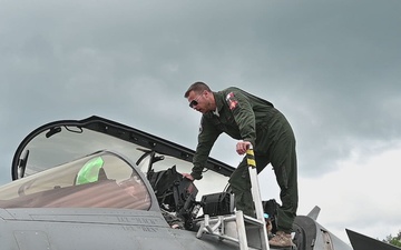 U.S., France fighter jet show-and-tell Atlantic Trident 25