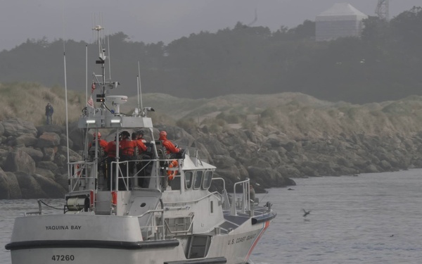 Coast Guard Station Yaquina Bay conducts surf training