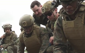 Fuji Viper 25.3: Marines train on cherry picker drills