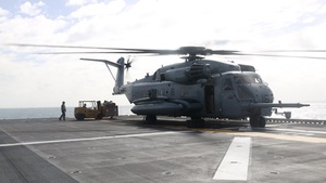 31st MEU | VMM 265 (Rein.) and Detachment 18 conduct FARP support operations