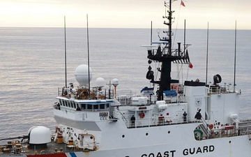 Panama’s SENAN and USCG conduct passing exercise