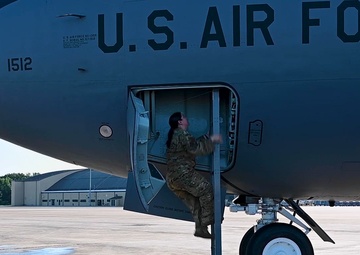 459ARW Refuels 4FW