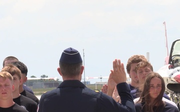 Thunderbirds perform at Fort Wayne Air Show