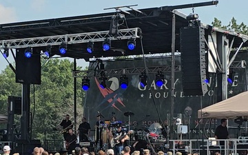 Actor Gary Sinise discusses Lt. Dan Band mission, creation during Fort McCoy concert
