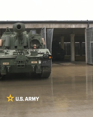 Social 4x5: Task Force Iron - M109A7 Paladin self-propelled howitzer training