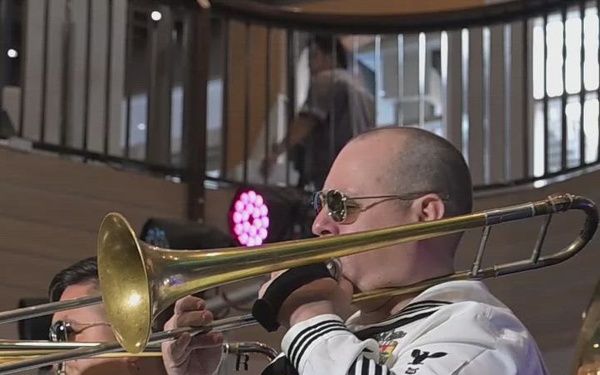 BROLL: 7th Fleet Band plays with Royal Thai Navy band