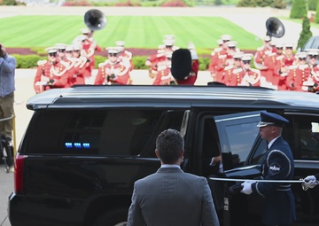 SD Hegseth Hosts Bahrain At Pentagon