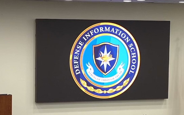 DINFOS MCF 070-25 Live Graduation