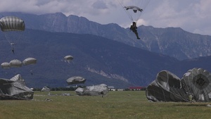 B-Roll: 173rd Airborne Brigade conducts airborne operation in Aviano