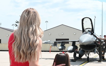 B-Roll: Deployed Sabers return to Spangdahlem AB