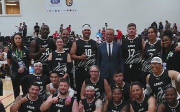 Secretary of Health and Human Services visits the DoD Warrior Games