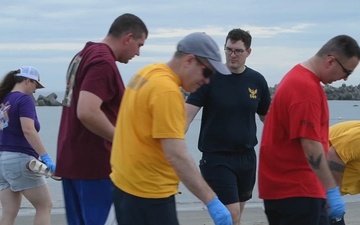 Misawa Sailors restore beach's beauty