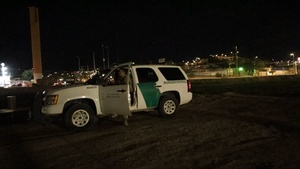 Soldiers secure southern border near El Paso