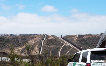Border Patrol agent patrols Imperial Beach Station AOR