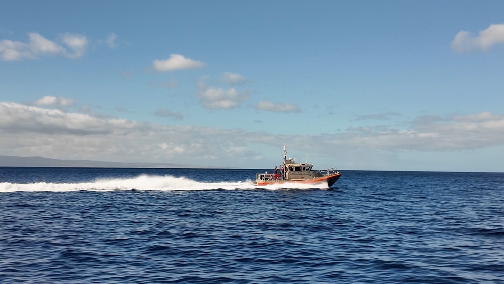 U.S. Coast Guard Station Maui get underway for Lahaina fires memorial