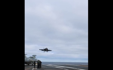 Abraham Lincoln conducts flight operations