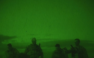 2nd Battalion, 7th Infantry Regiment: Night Life Fire Exercise