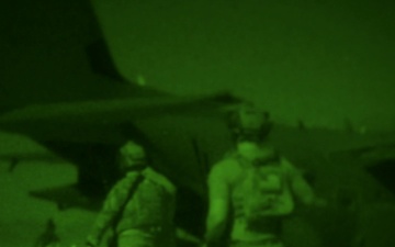 U.S. Air Commandos conduct simulated rescue mission