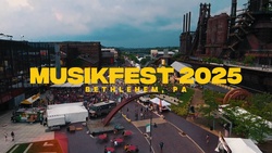 Recruiting steals the show at Musikfest
