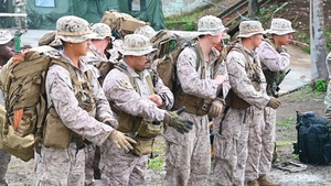 B Roll- Panamanian and U.S. Forces conduct jungle orientation course, Day 1 & 2