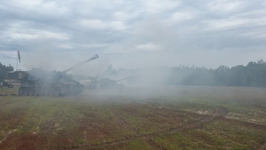 British and Americans train on M109 Paladins at Northern Strike 25-2