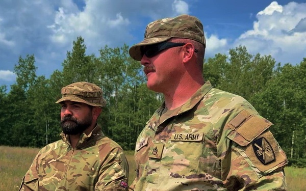 U.S. and British Artillery Units Fire M109A6 Paladins During Northern Strike 25-2