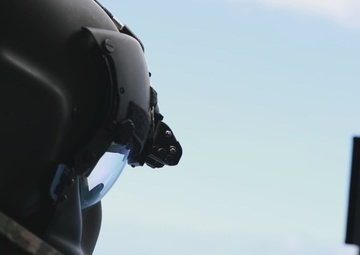 25th CAB Conducts Training Flight Over O'ahu