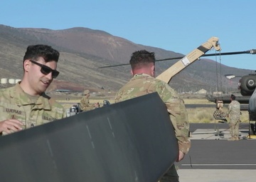 25th CAB Repairs Rotor Head of AH-64 Apache