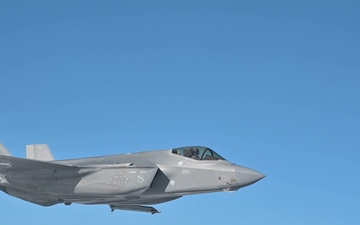 B-Roll- UTNG Hosts Aerial Refueling Experience for Local Leaders