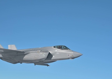 B-Roll- UTNG Hosts Aerial Refueling Experience for Local Leaders