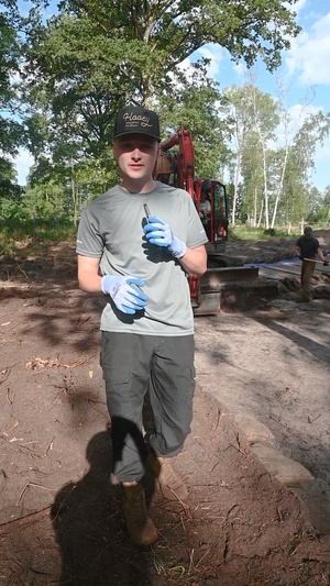 25-1DE Excavation Process