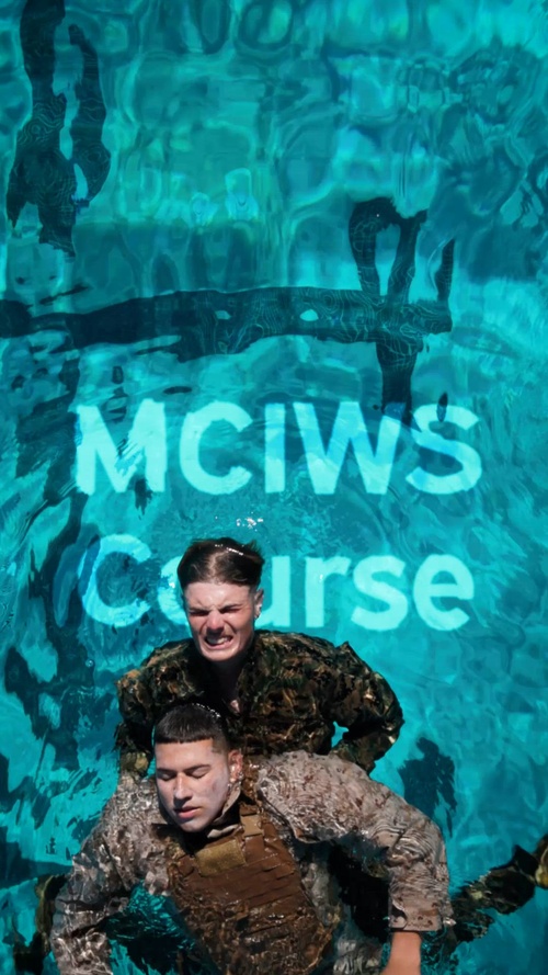 Marines and Sailors Conduct MCIWS Course 6-25