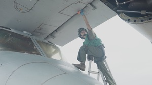 22nd MEU(SOC) | Osprey Maintenance on USS San Antonio